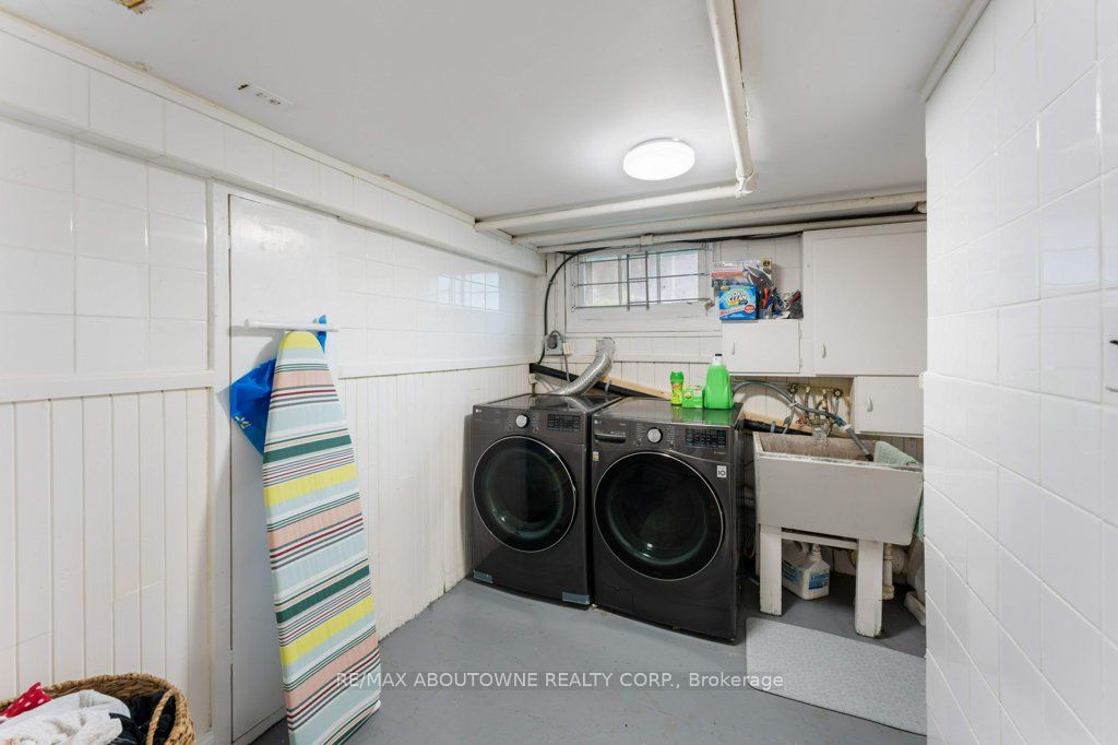 1 College Street, Kingston, ON K7L 4L5