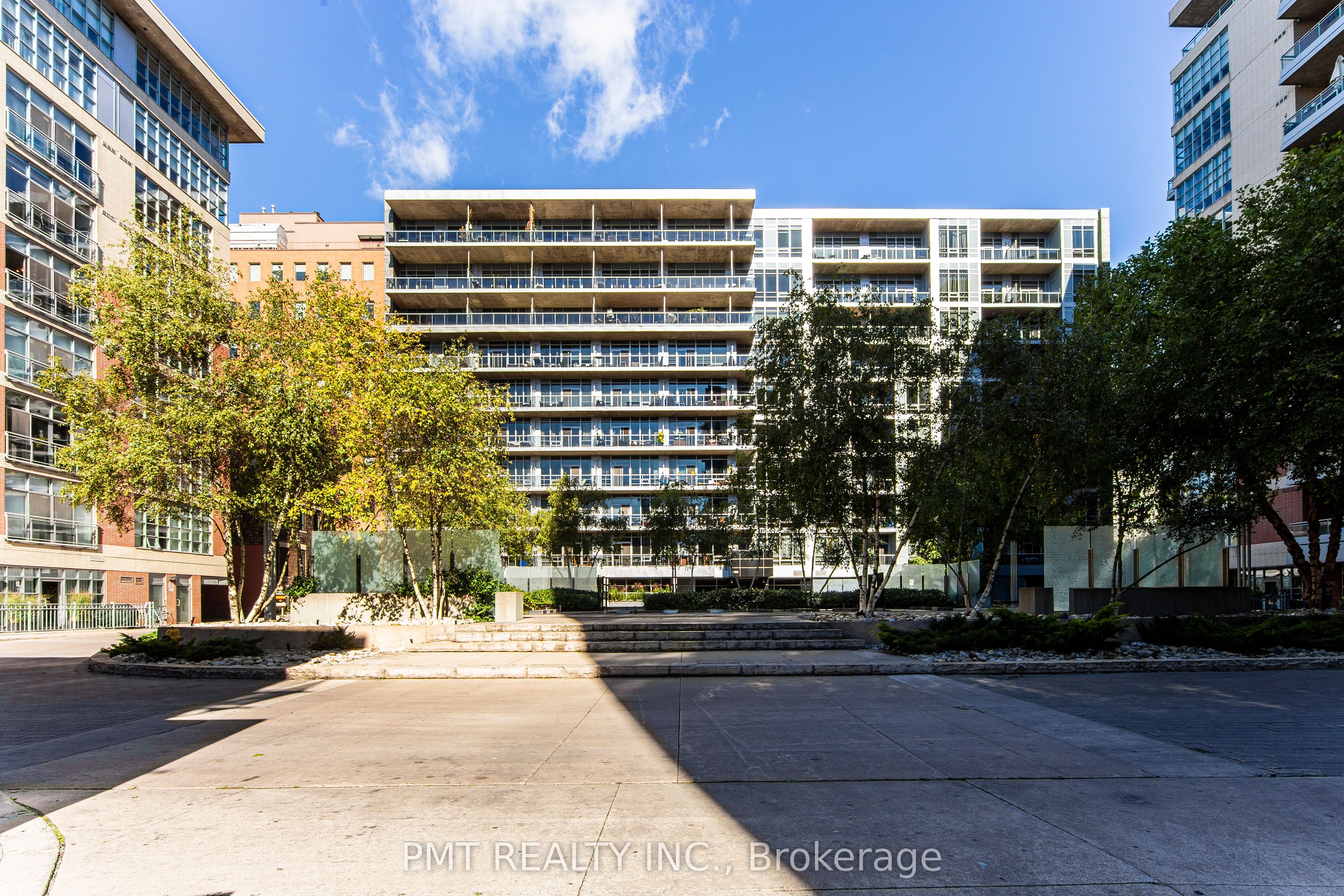399 Adelaide Street W, #105