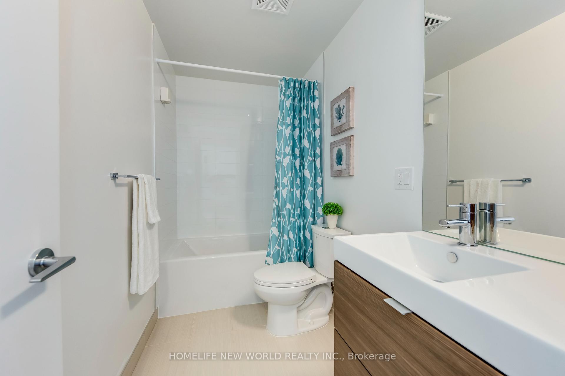 3 Bedrooms Condo at 62 Forest Manor, Toronto For sale