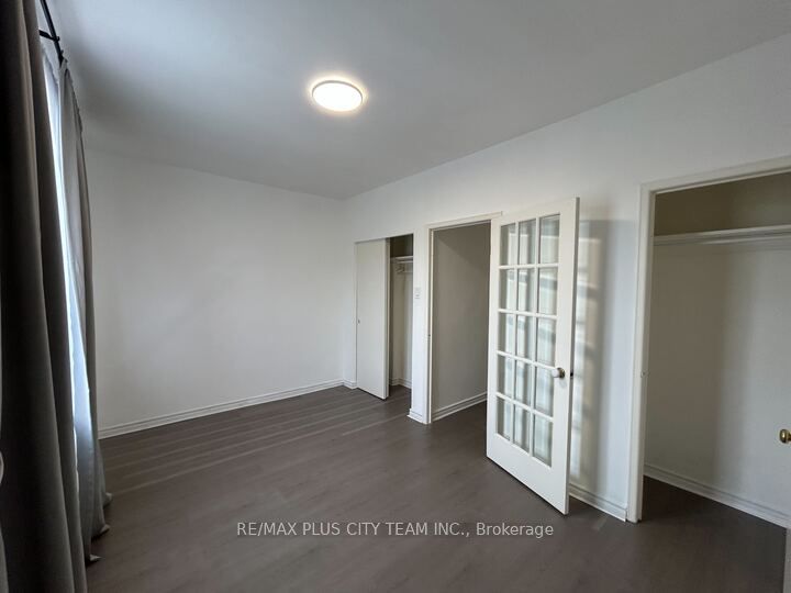 2000 Bloor Street W, #411
