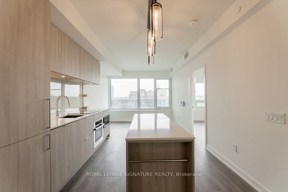 #717 - 28 Ann Street, Mississauga, ON L5G 0E1