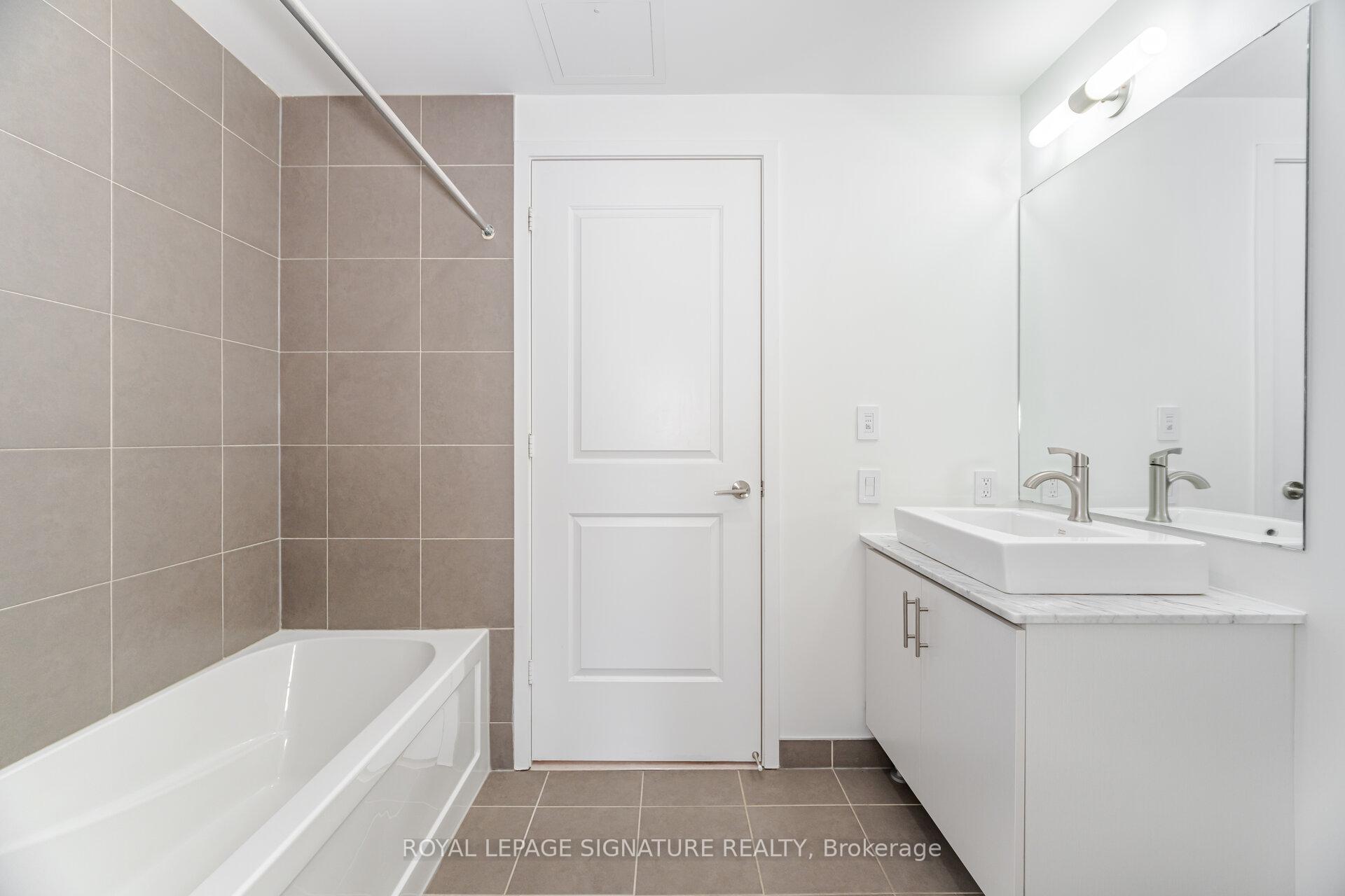 2 Bedrooms Condo at 1 The Esplanade, Toronto For sale