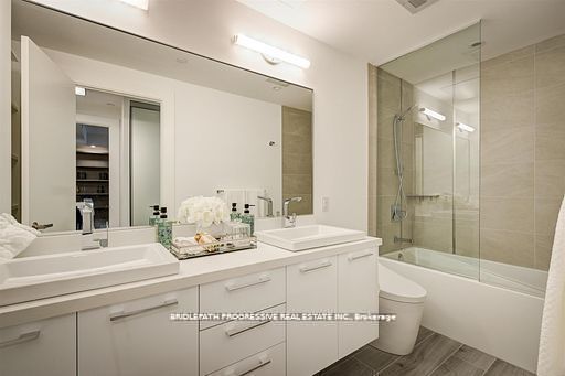 3 Southvale Drive, #301