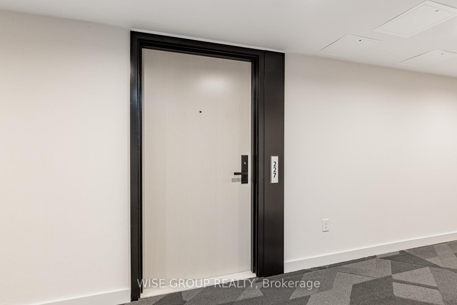 1 Bedroom Condo at 500 Wilson, Toronto For sale