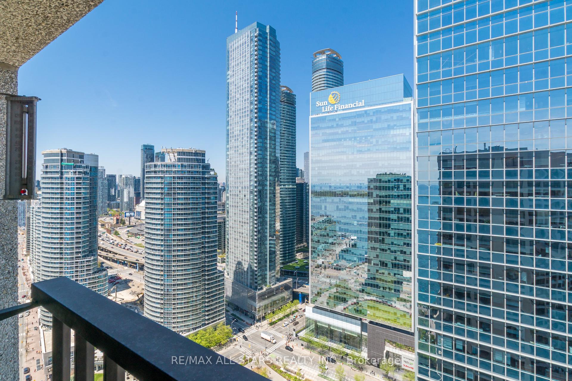1 Bedroom Condo at 55 Harbour, Toronto For sale