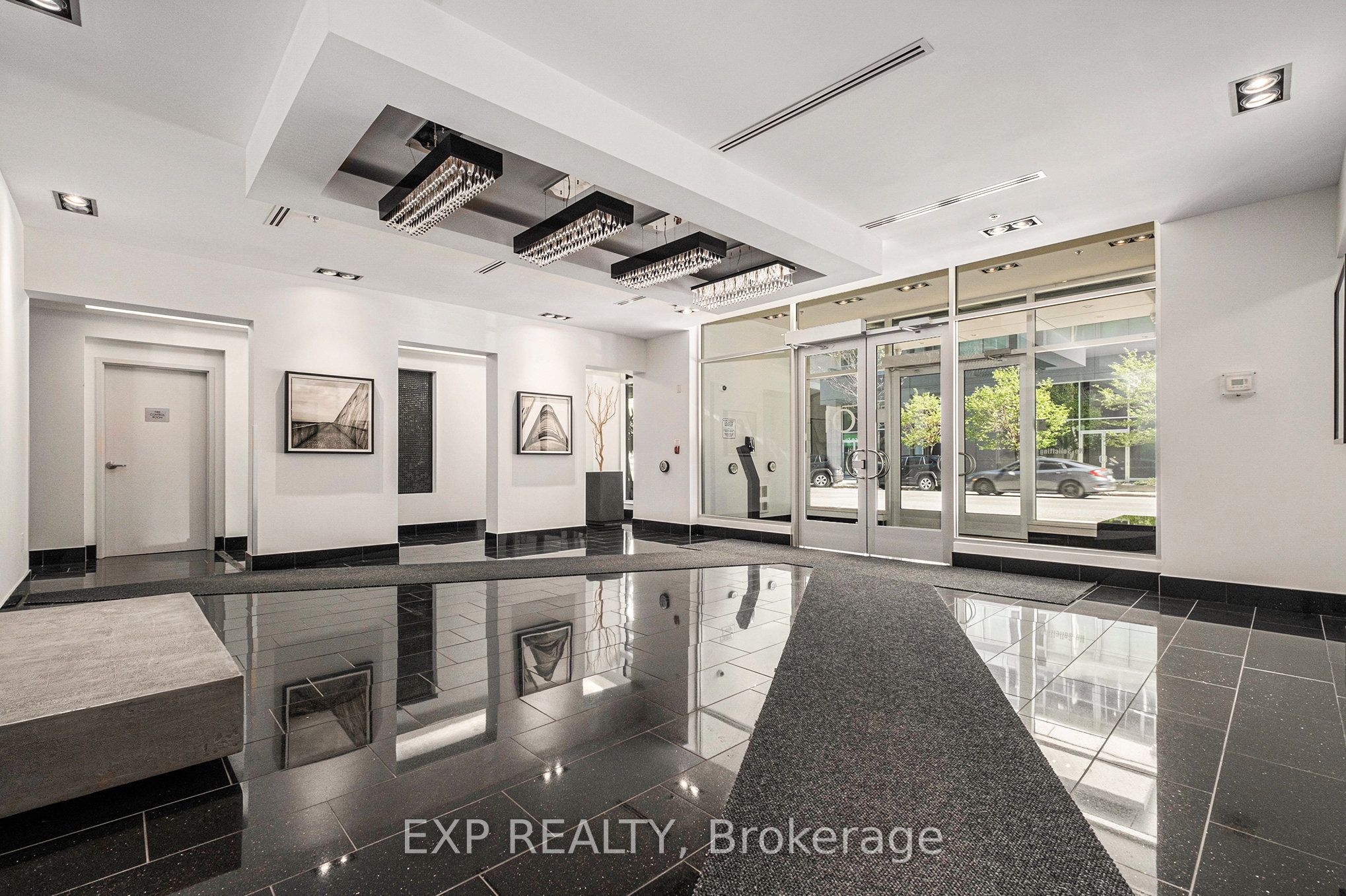 101 Richmond Road, #406