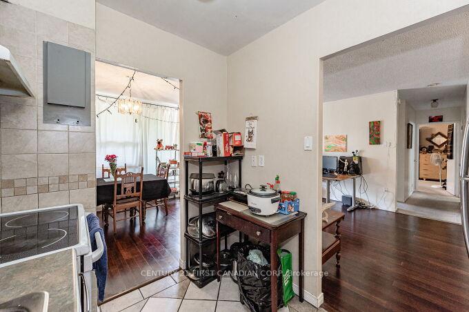 2 Bedrooms Condo at 1964 Main,  Hamilton For sale