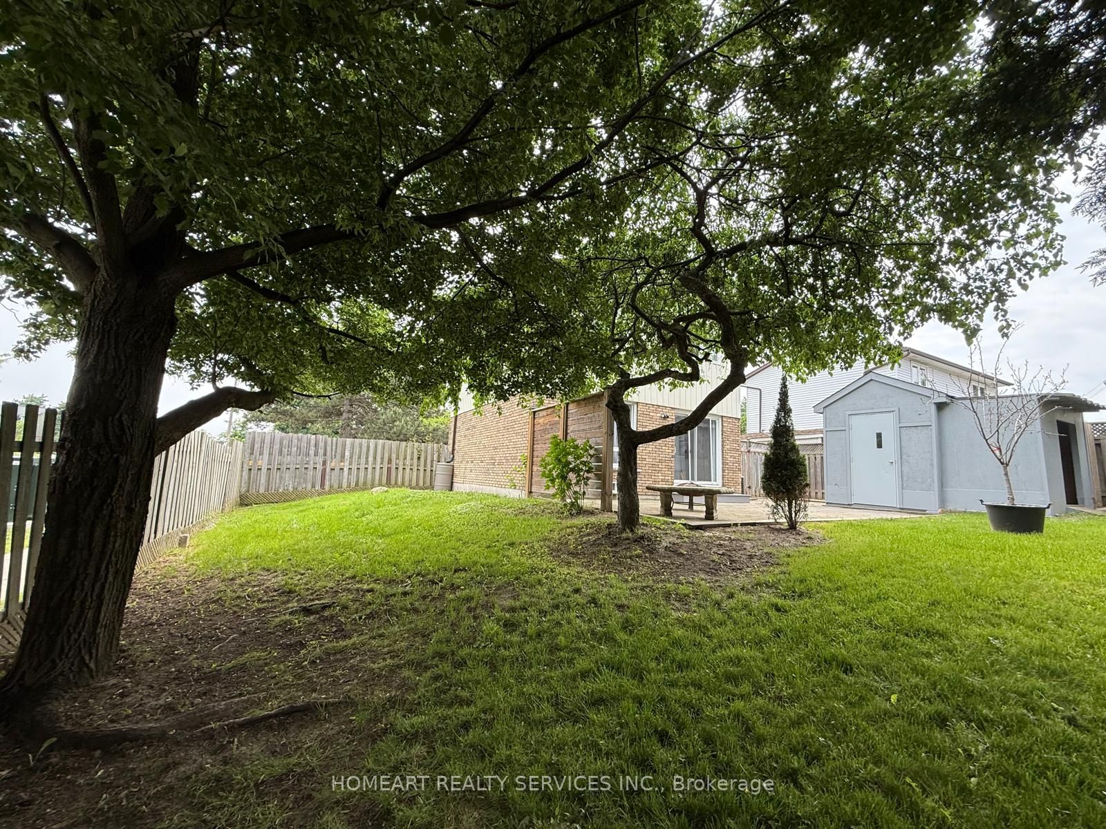 77 Bixby Crescent