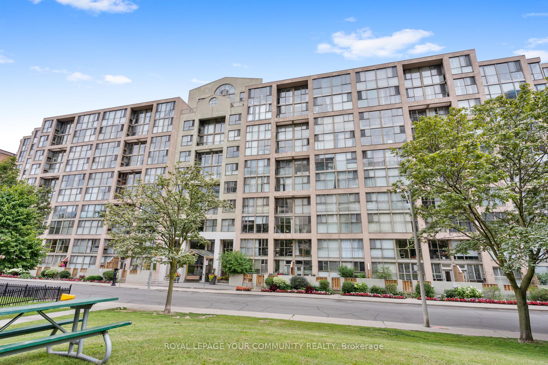 3 Bedrooms Condo at 65 Scadding, Toronto For sale