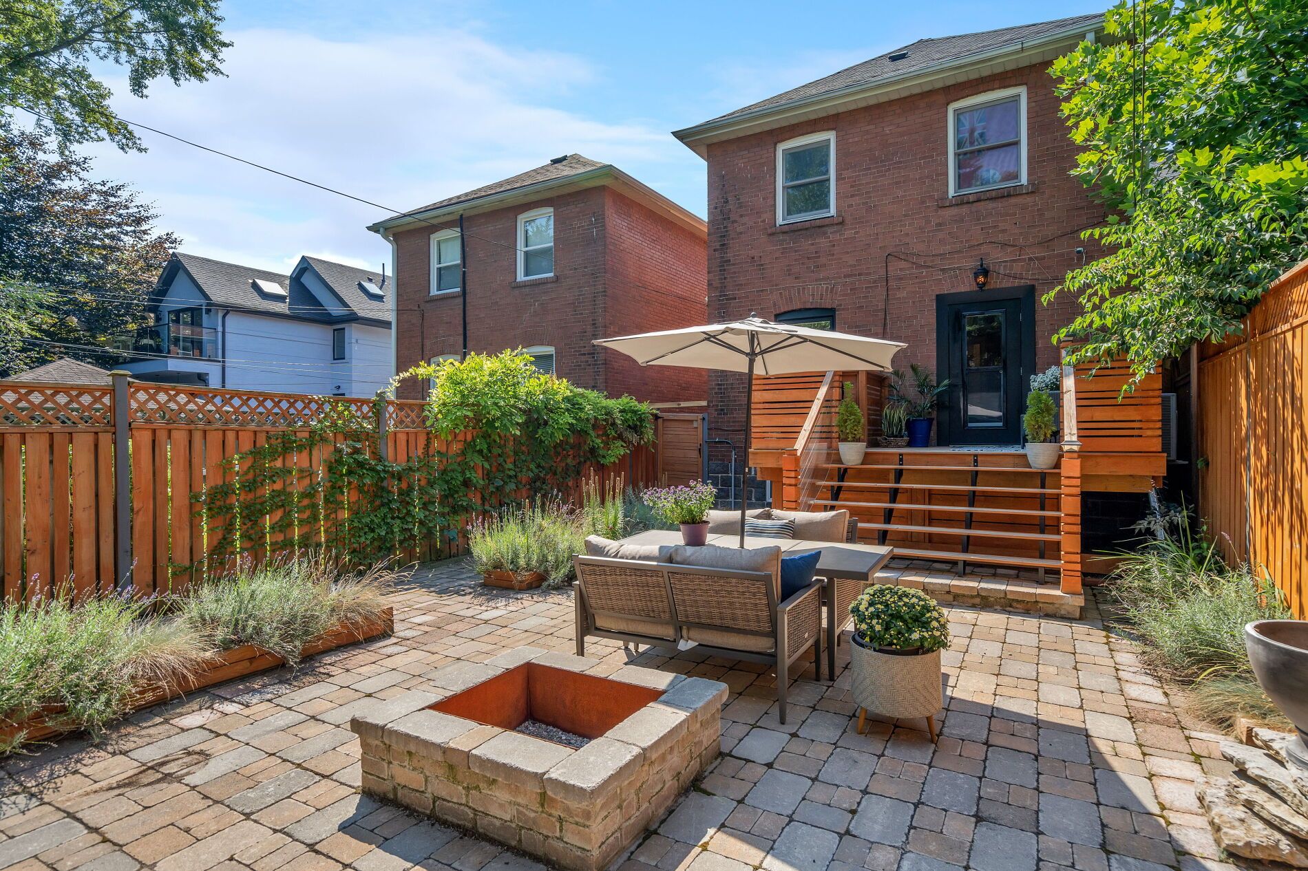 39 Standish Avenue