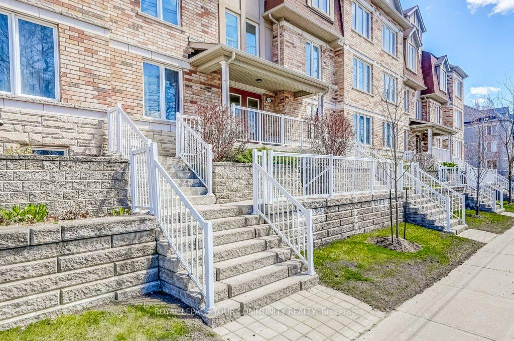 4 Bedrooms Condo at 651 Warden, Toronto For sale