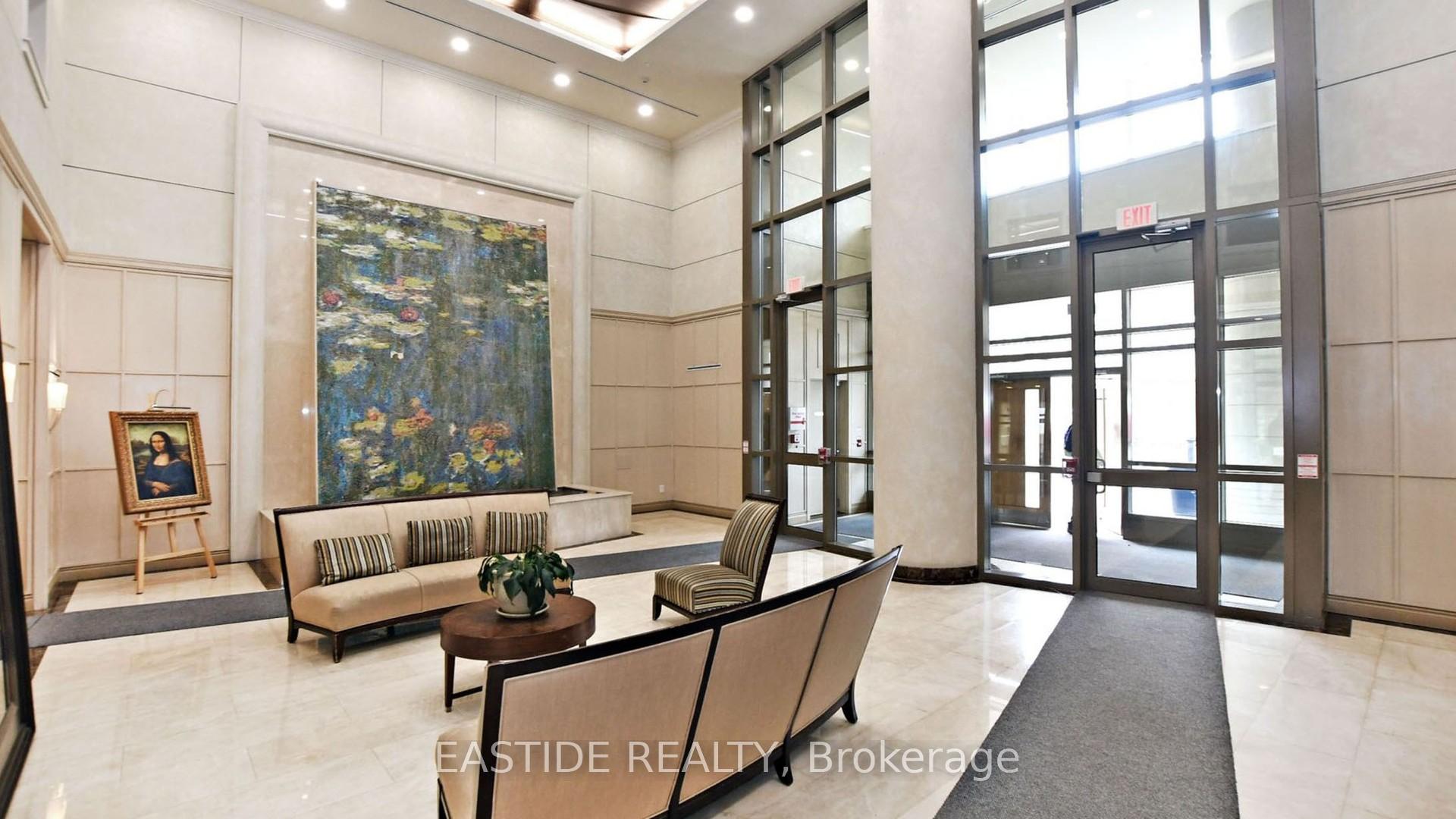2 Bedrooms Condo at 18 Holmes, Toronto For sale