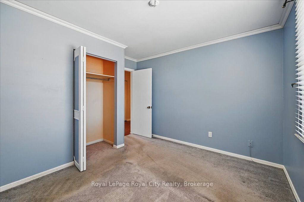 701 Castleguard Crescent