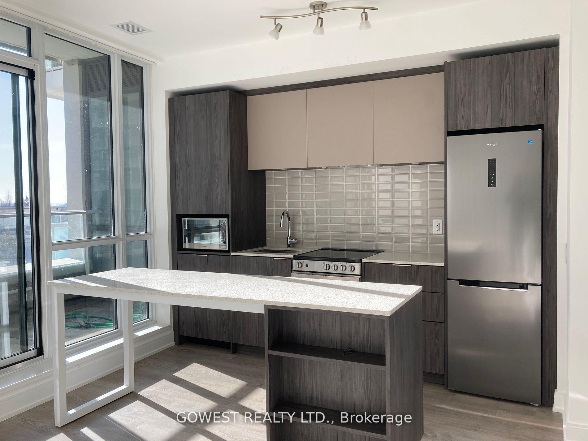 2 Bedrooms Condo at 70 Annie Craig,  Toronto For sale