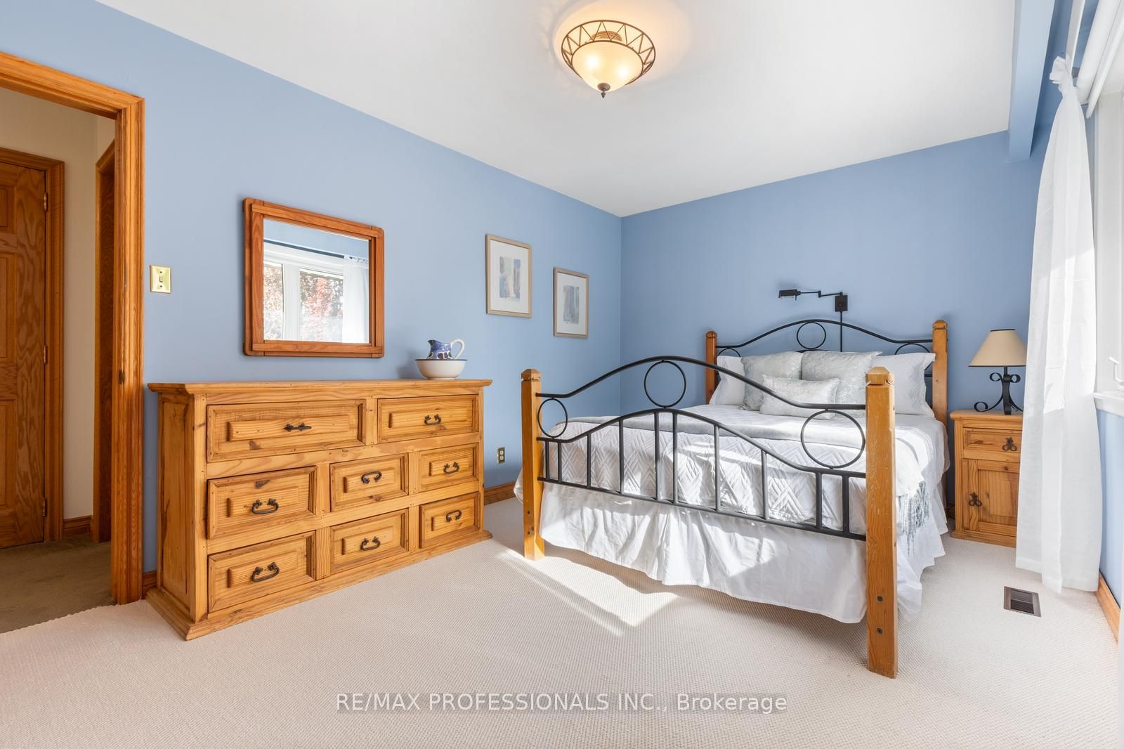 15 Warrender Avenue