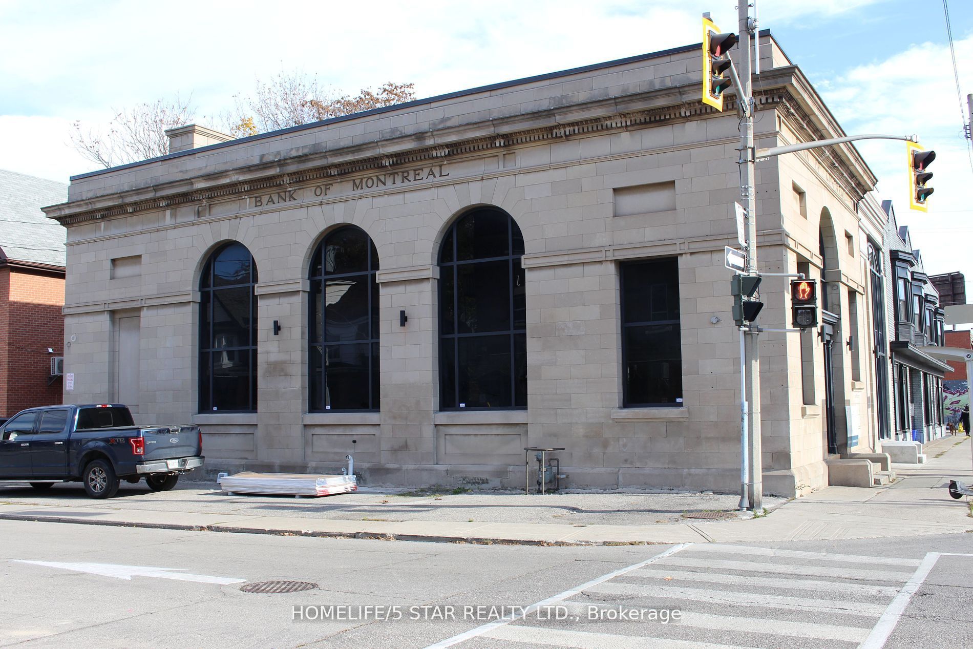 837 King Street E, #105