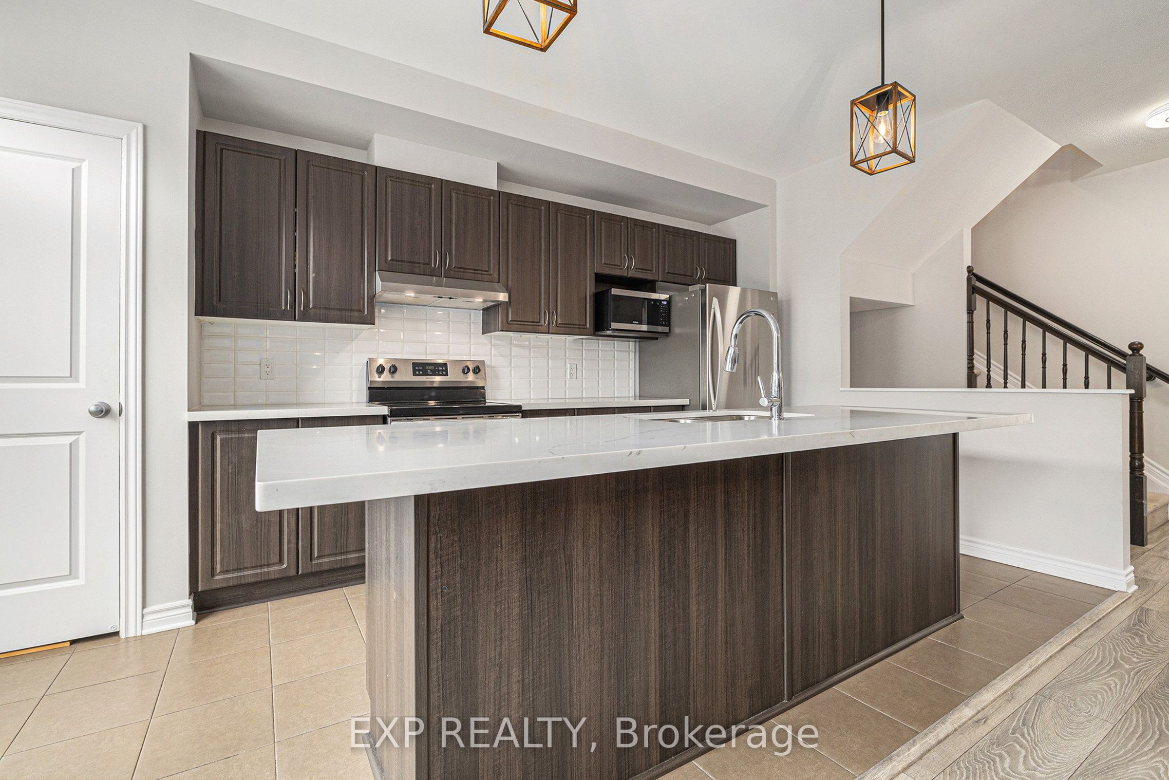 606 Geranium Walk