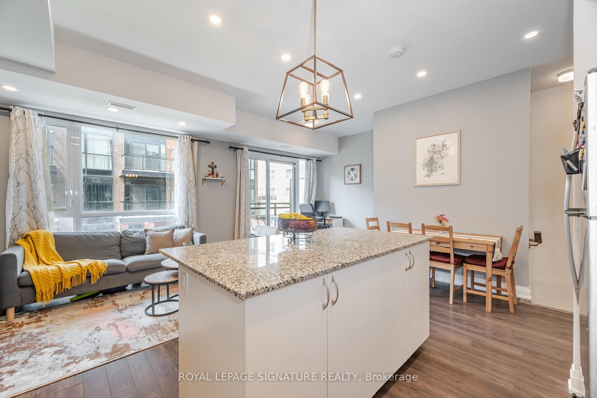 2 Bedrooms Condo at 5289 Highway 7, Vaughan For sale