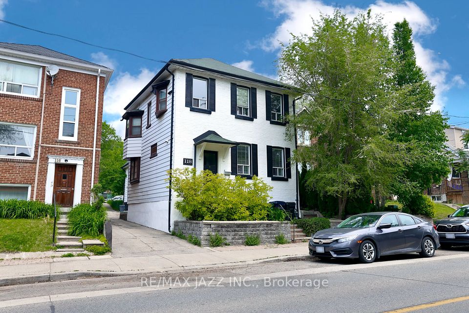 118 Eastwood