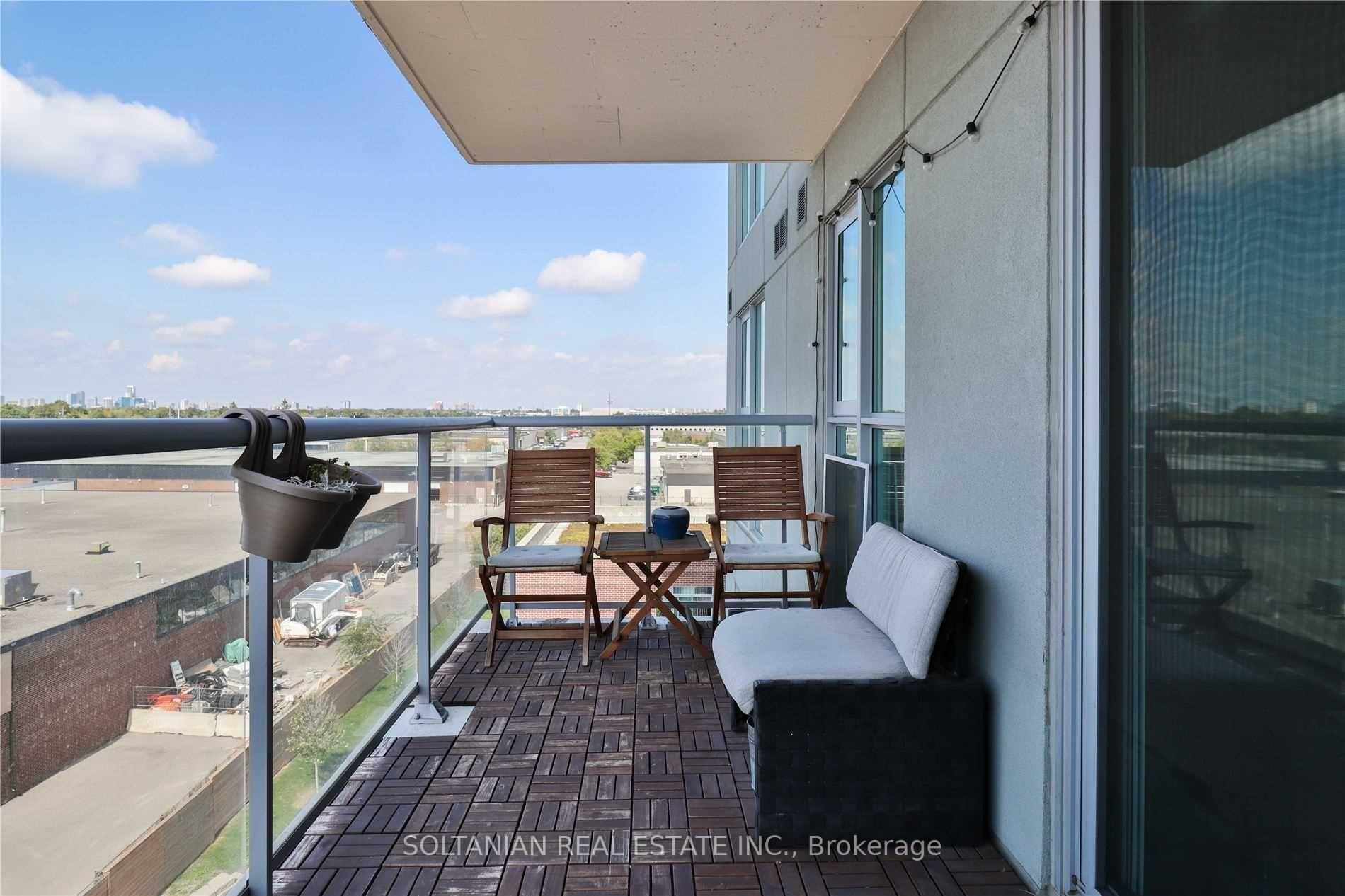 2 Bedrooms Condo at 2150 Lawrence, Toronto For sale