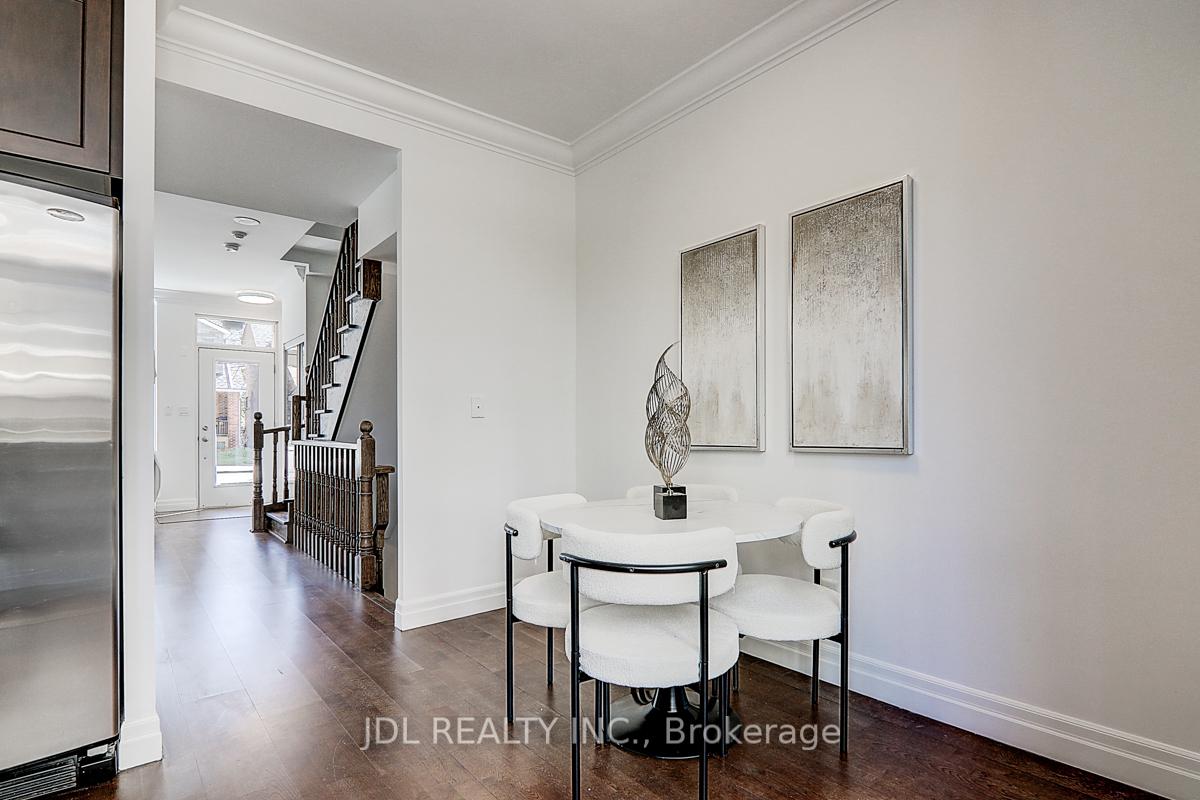 3 Bedrooms Condo at 934 Mount Pleasant,  Toronto For sale