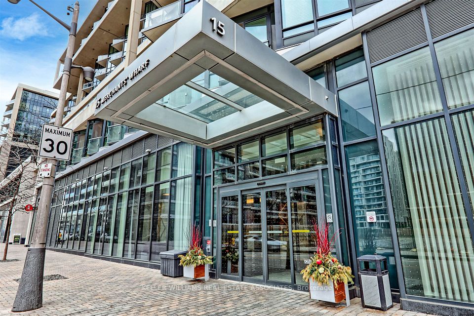#303 - 15 Merchants' Wharf, Toronto, ON M5A 0N8