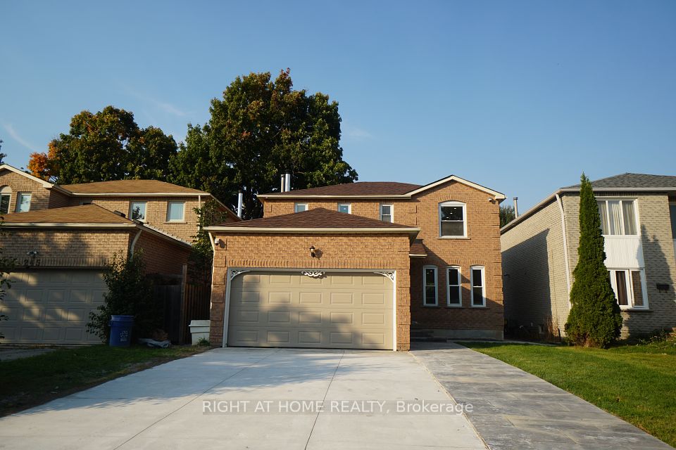 247 Hickling Trail, Barrie, ON L4M 5W9