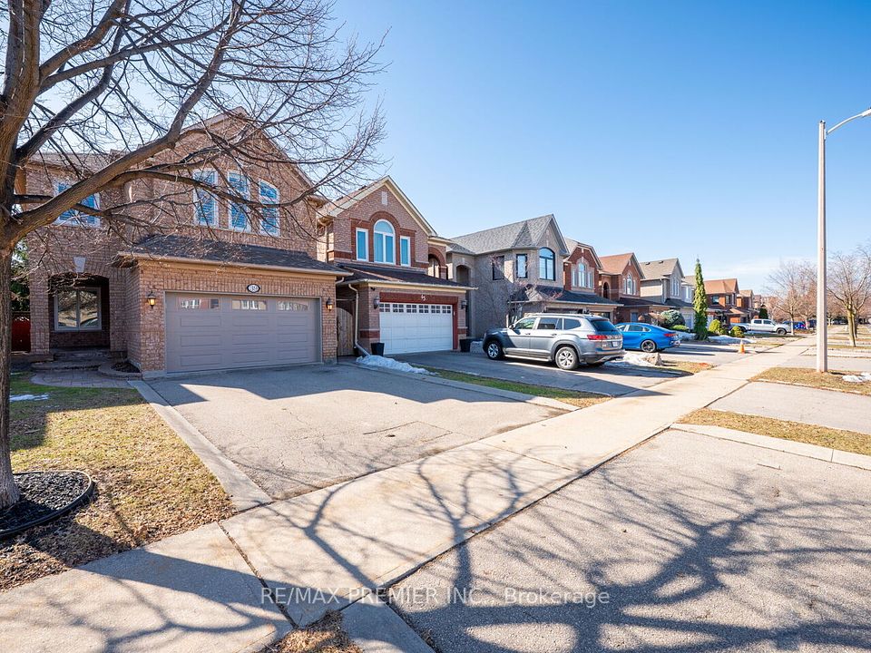 39 Sylwood Crescent, Vaughan, ON L6A 2R2