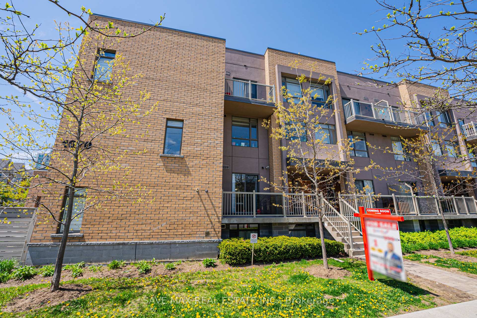3 Bedrooms Condo at 1070 Progress, Toronto For sale