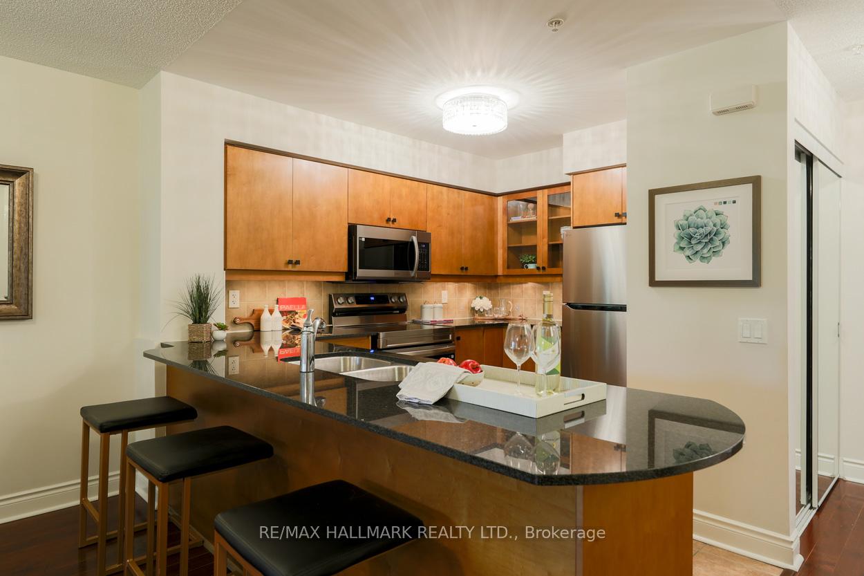 1 Bedroom Condo at 12 Rean, Toronto For sale