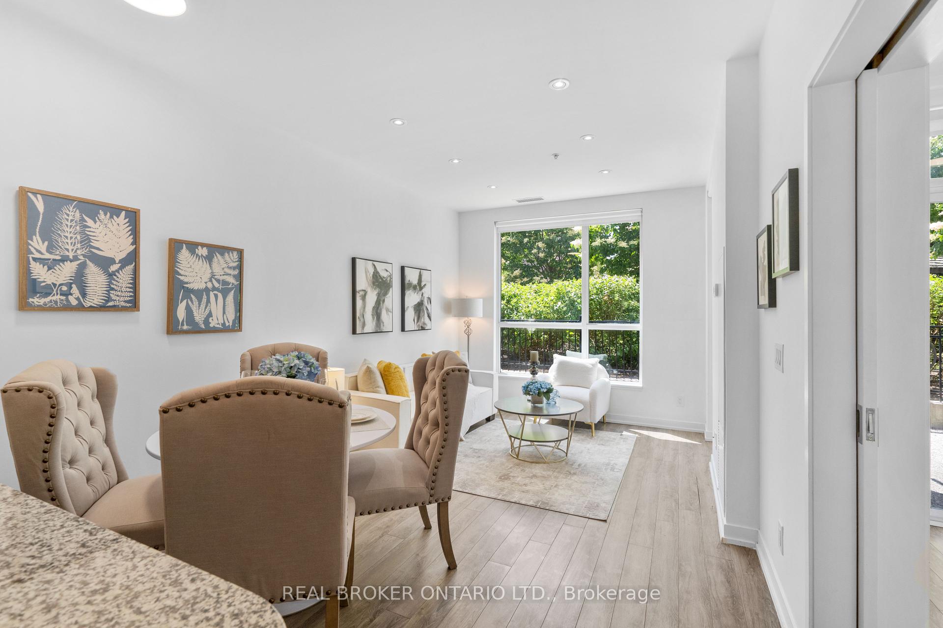 2 Bedrooms Condo at 840 Queen’s Plate, Toronto For sale