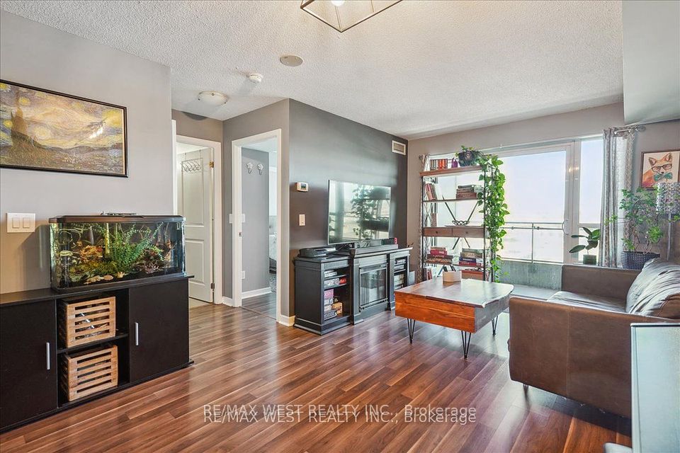 1235 Bayly