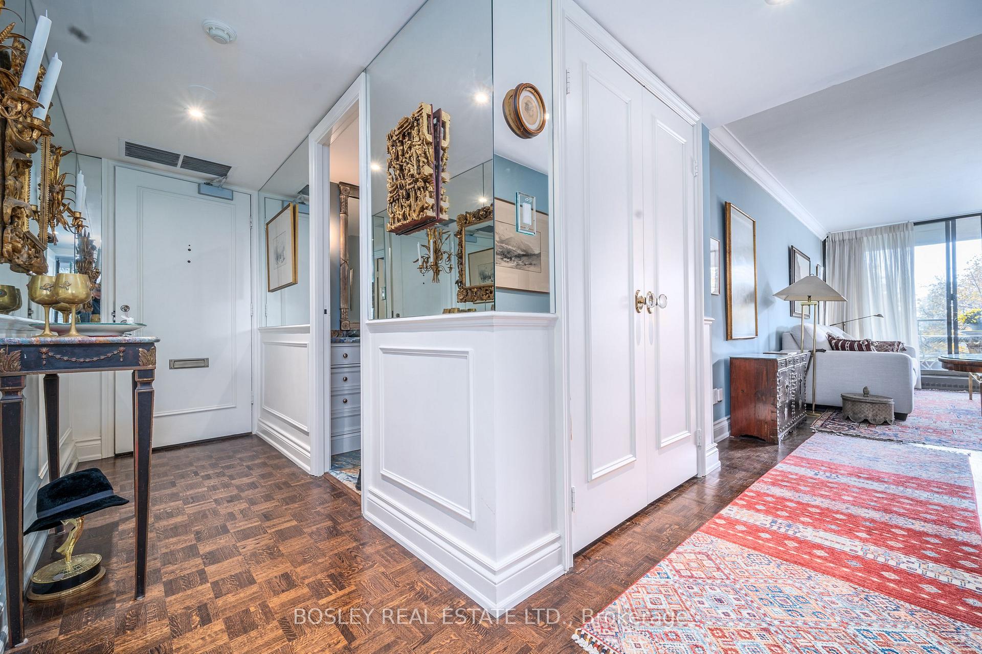 2 Bedrooms Condo at 20 Avoca, Toronto For sale