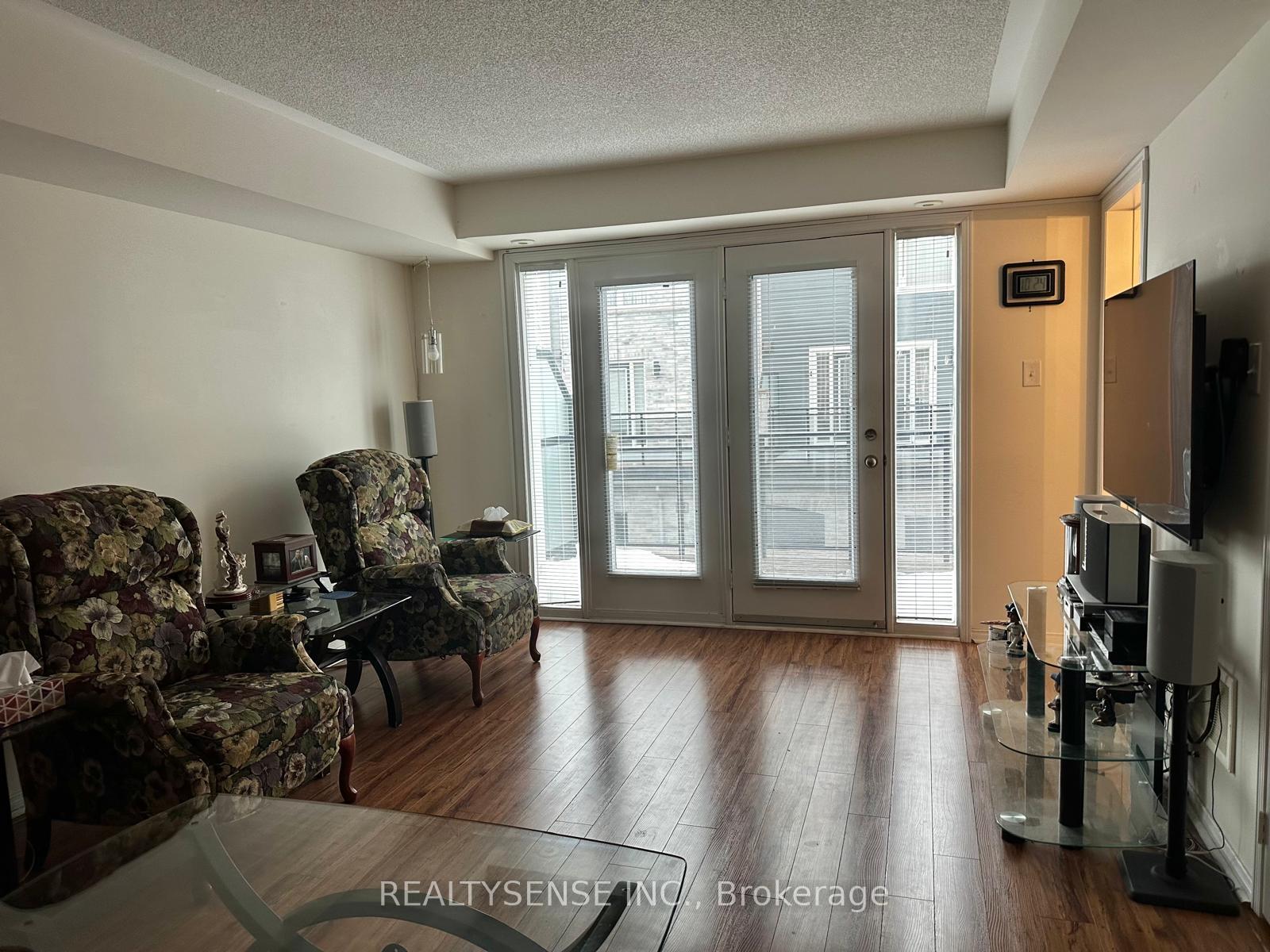 2 Bedrooms Condo at 5035 Oscar Peterson,  Mississauga For sale