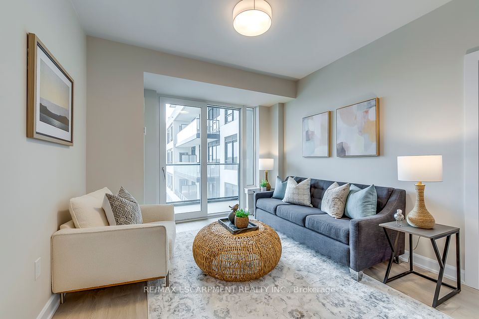 Property at #728 - 3200 William Coltson Avenue, Oakville, ON L6H 7W6