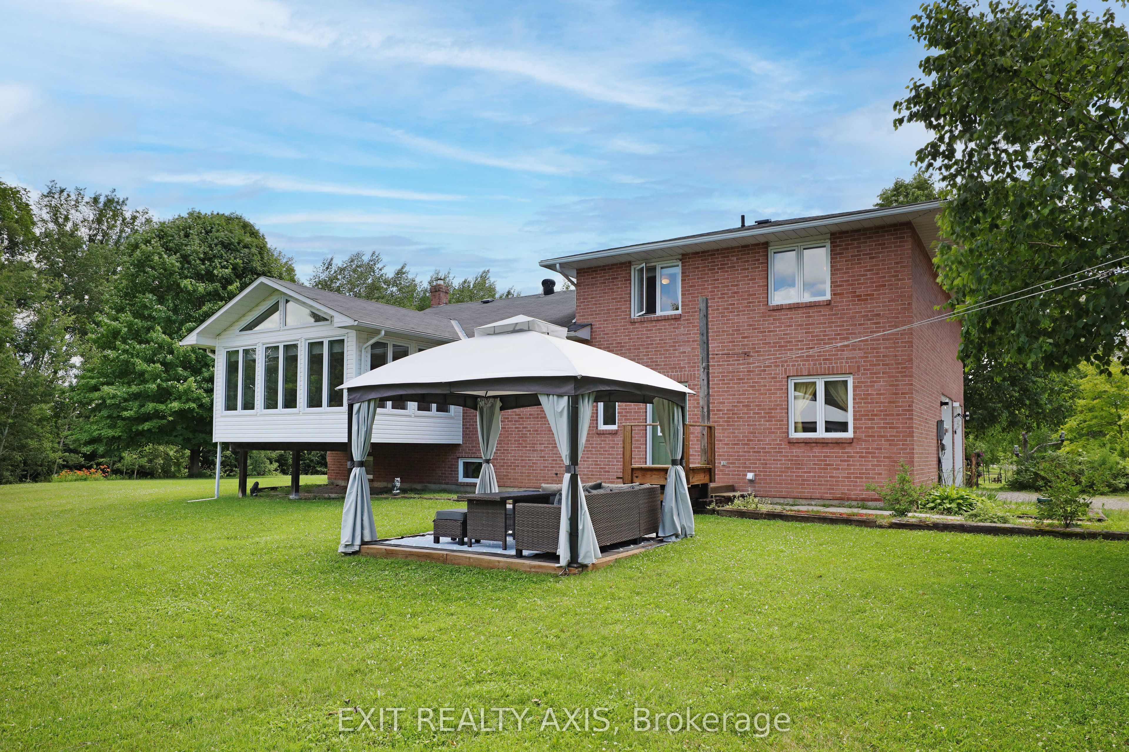 42 STRICKLAND Road
