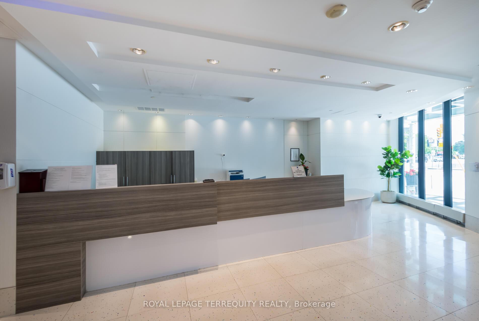 2 Bedrooms Condo at 600 Fleet, Toronto For sale