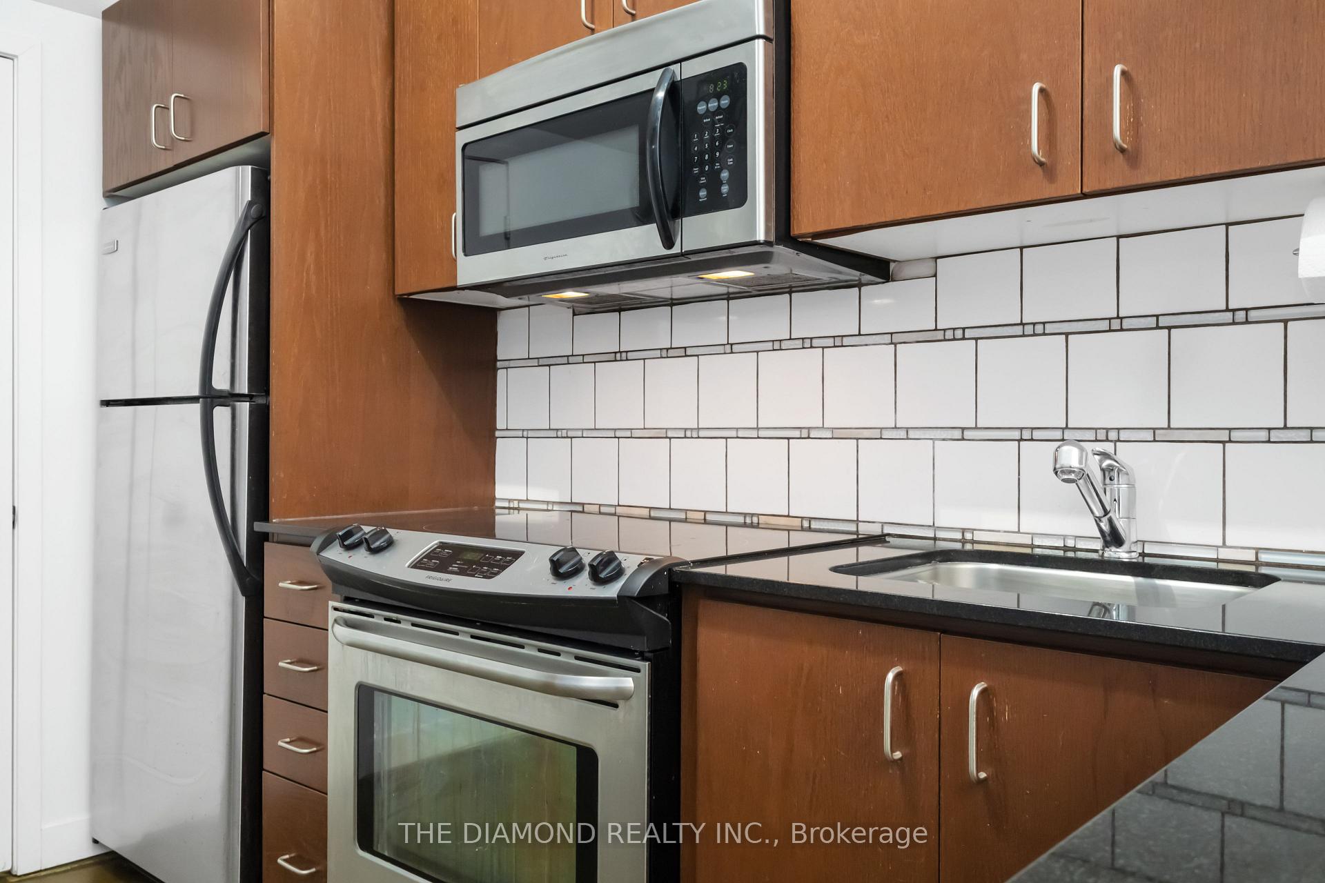 2 Bedrooms Condo at 201 Carlaw, Toronto For sale
