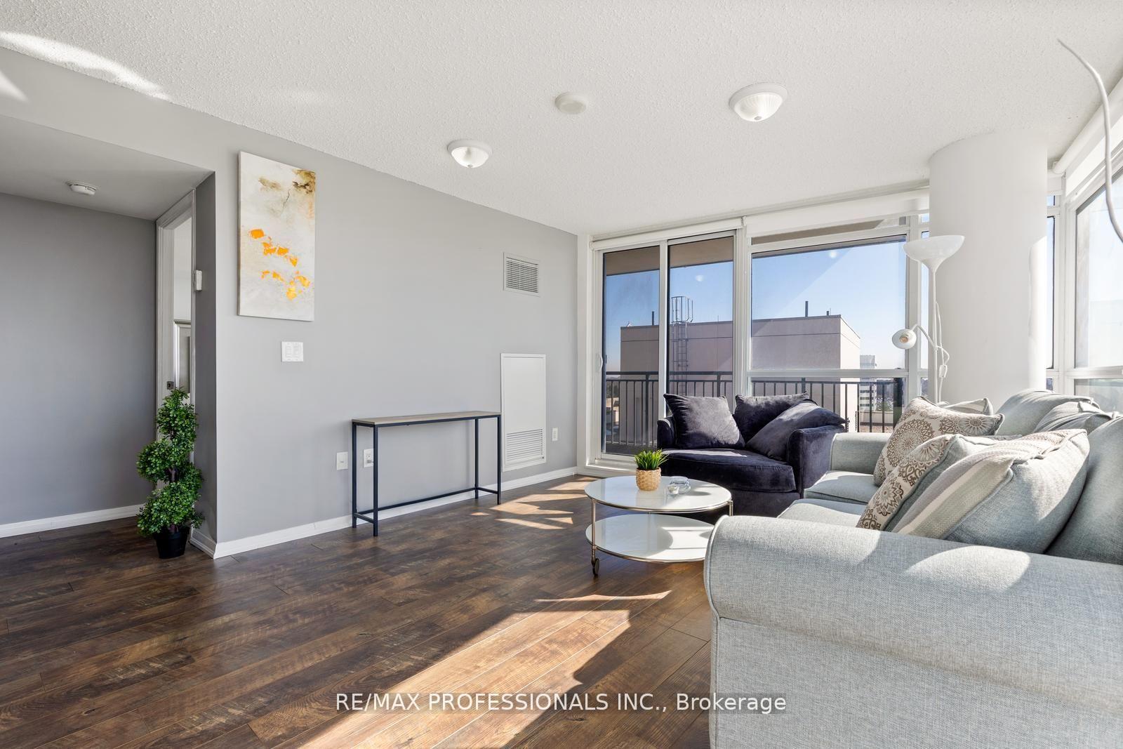 2 Bedrooms Condo at 800 Lawrence,  Toronto For sale