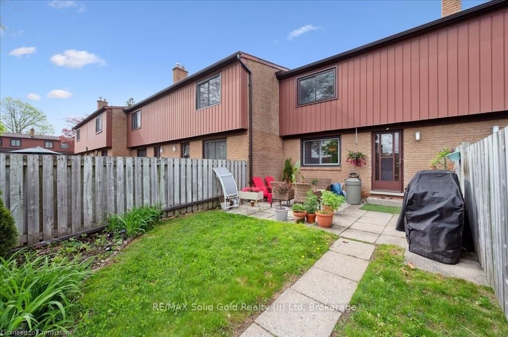 104 Kingswood Drive, #17