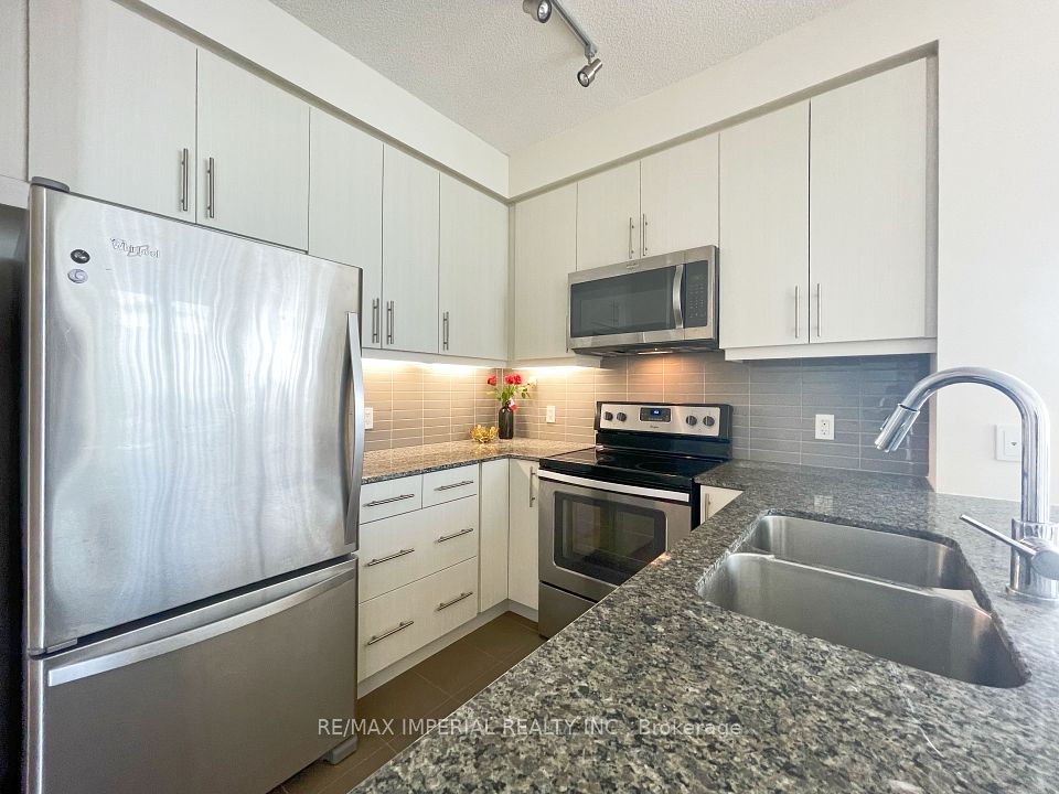 3975 Grand Park