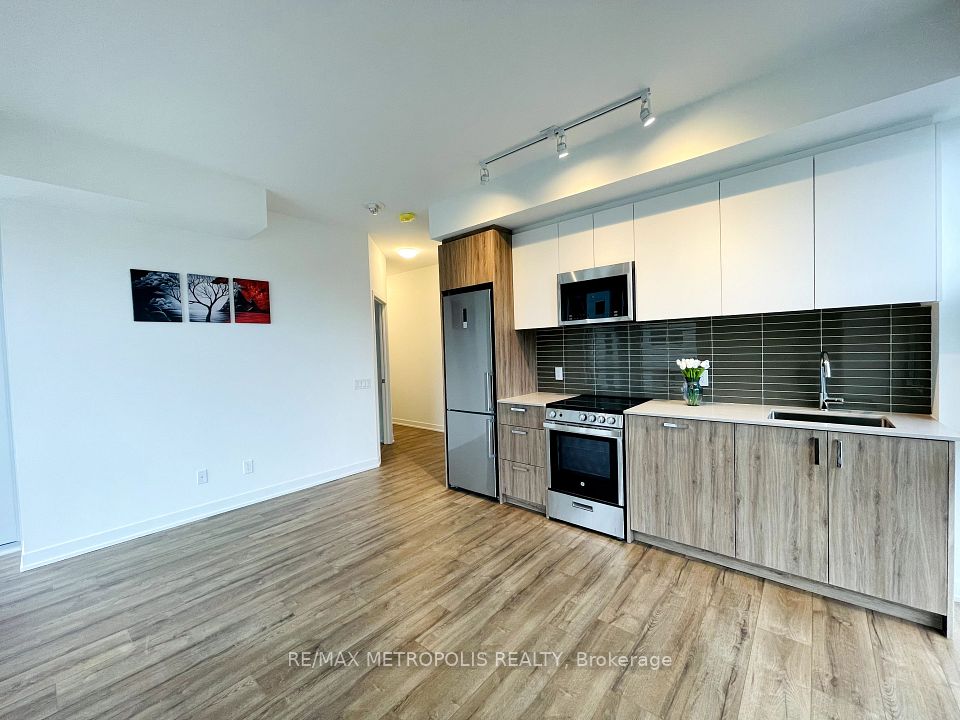 #325 - 1787 St Clair Avenue, Toronto, ON M6N 0B7