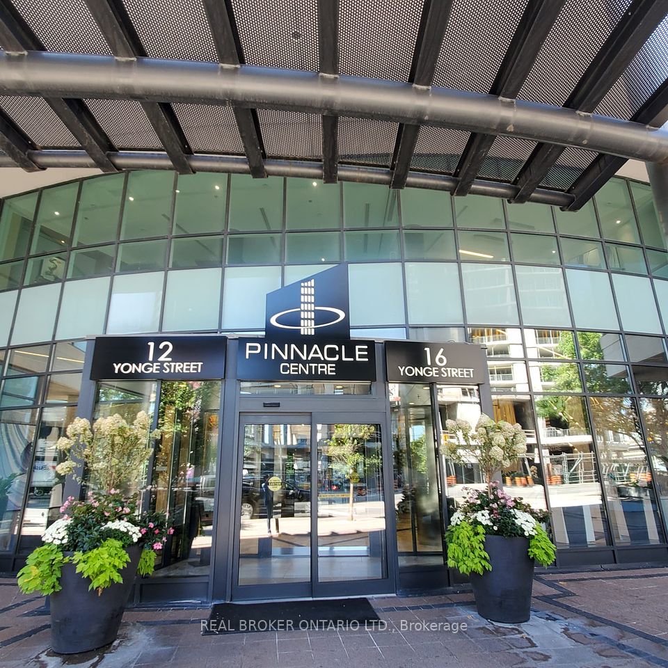12 Yonge