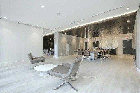 2 Bedrooms Condo at 55 Regent Park, Toronto For sale