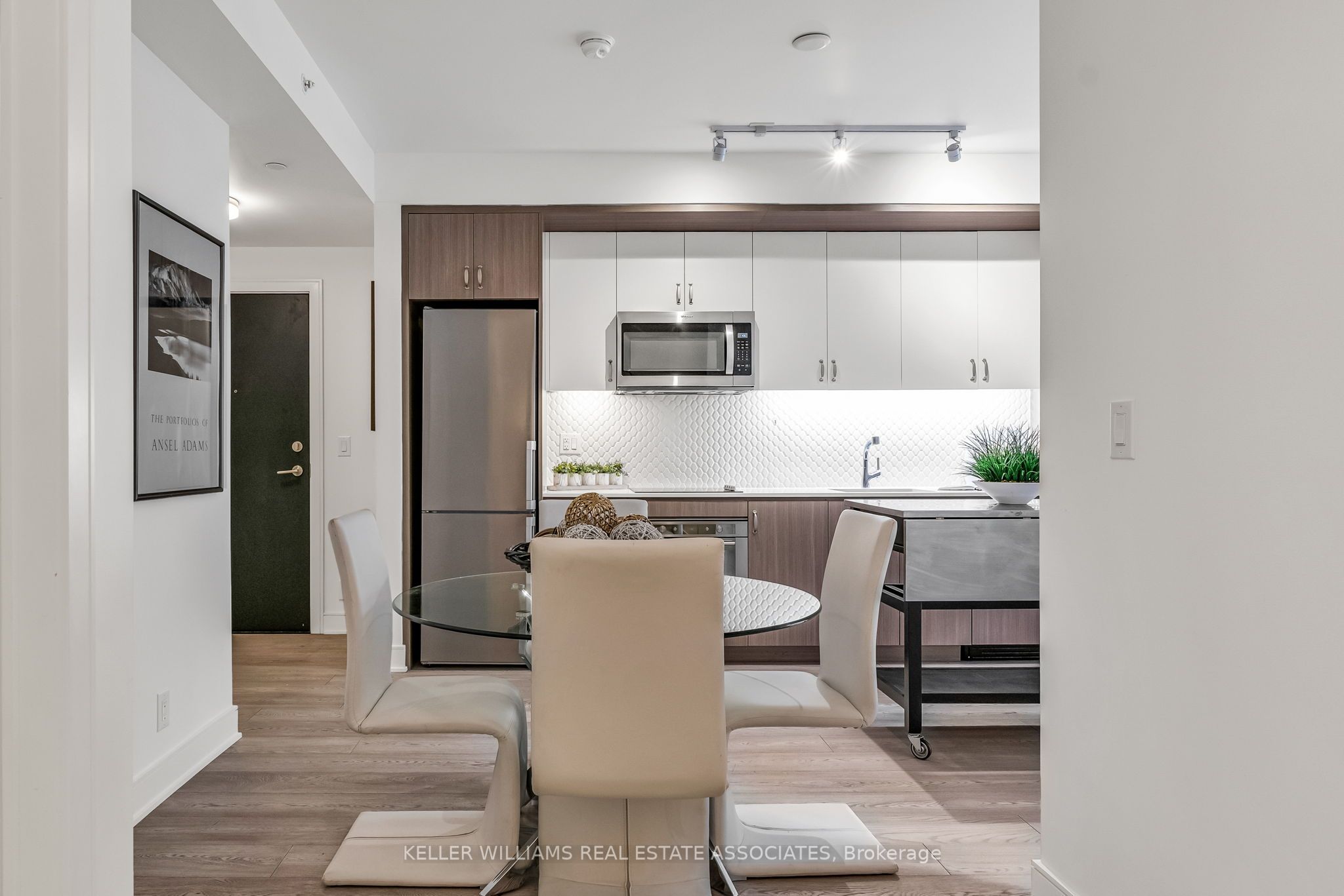 1575 Lakeshore Road W, #231