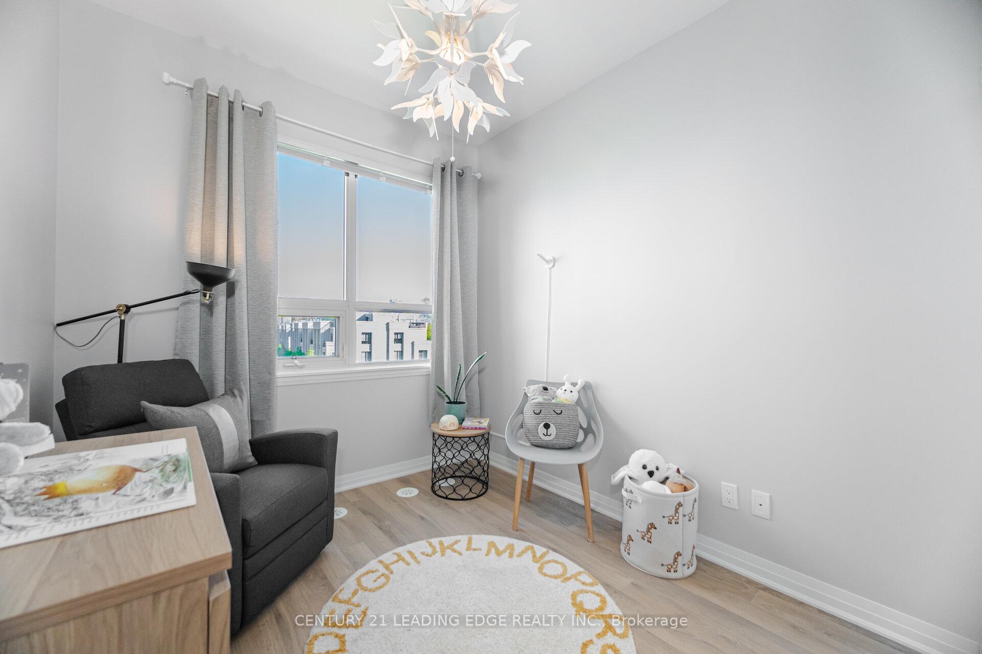2 Bedrooms Condo at 650 Atwater, Mississauga For sale
