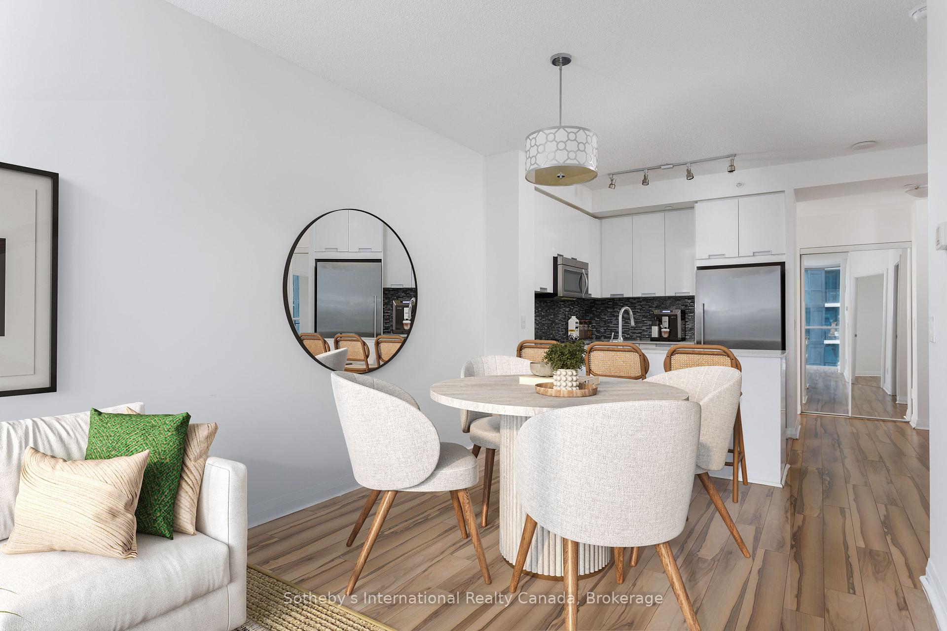 2 Bedrooms Condo at 55 Eglinton, Mississauga For sale