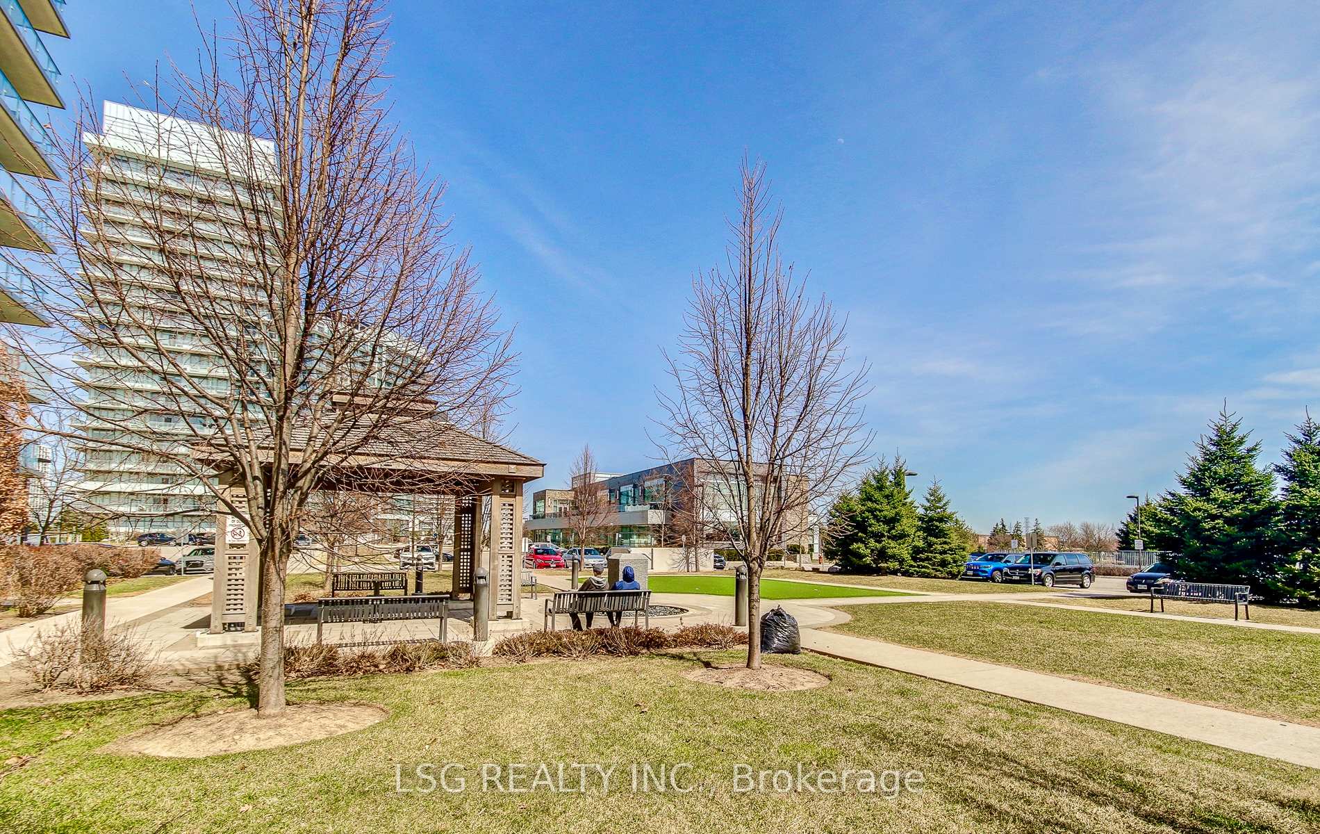 2 Bedrooms Condo at 4655 Glen Erin,  Mississauga For sale