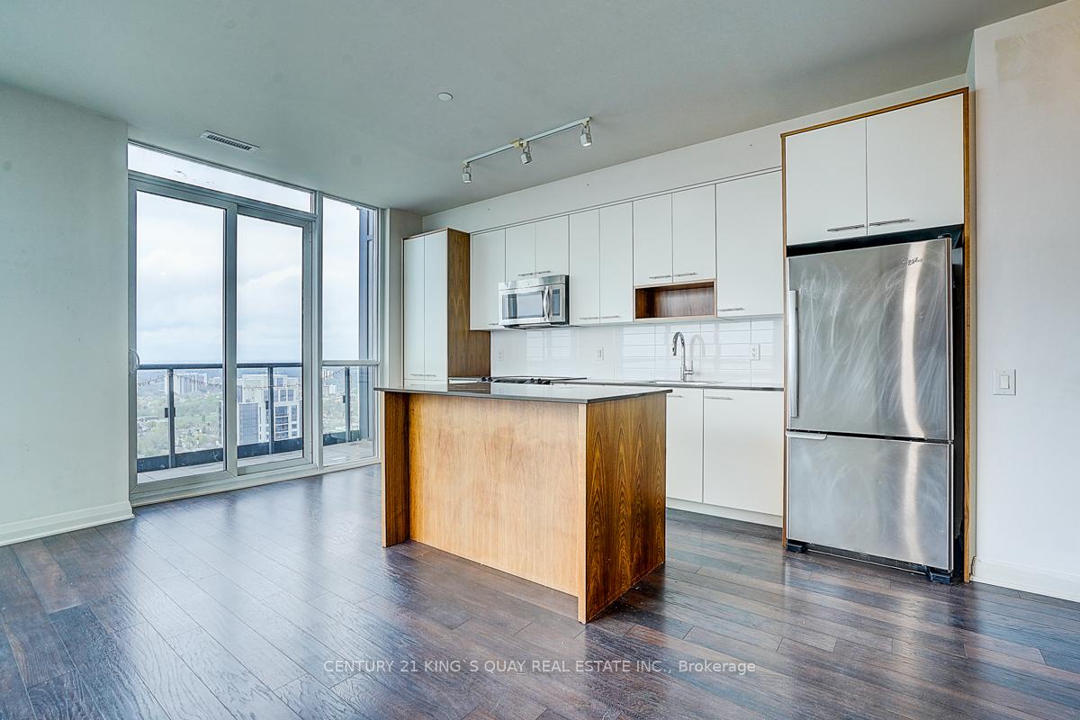 2 Bedrooms Condo at 5 Valhalla Inn, Toronto For sale