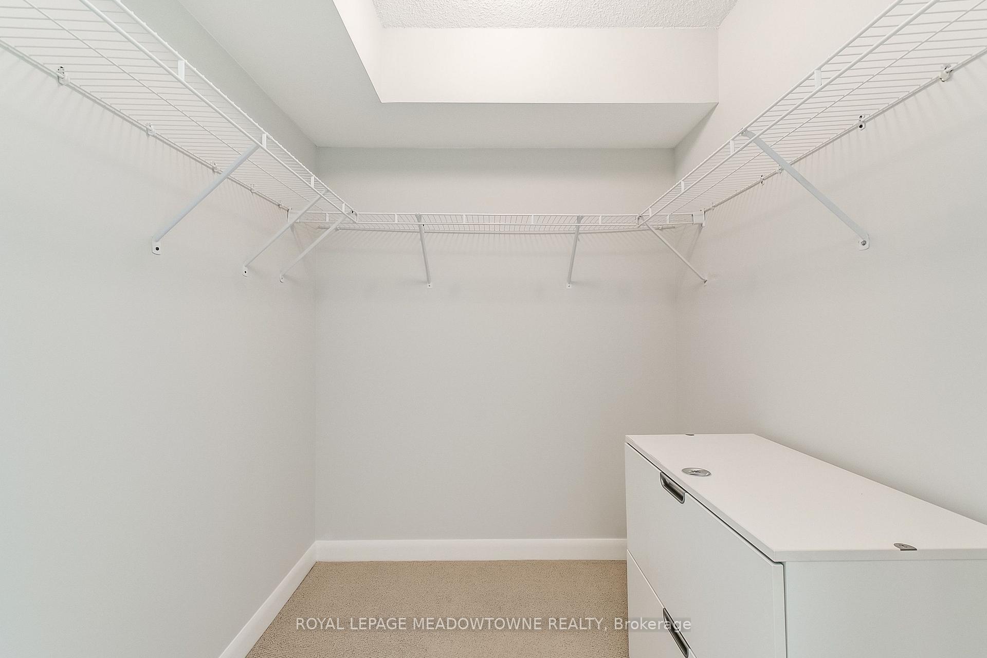 2 Bedrooms Condo at 225 Sherway Gardens, Toronto For sale